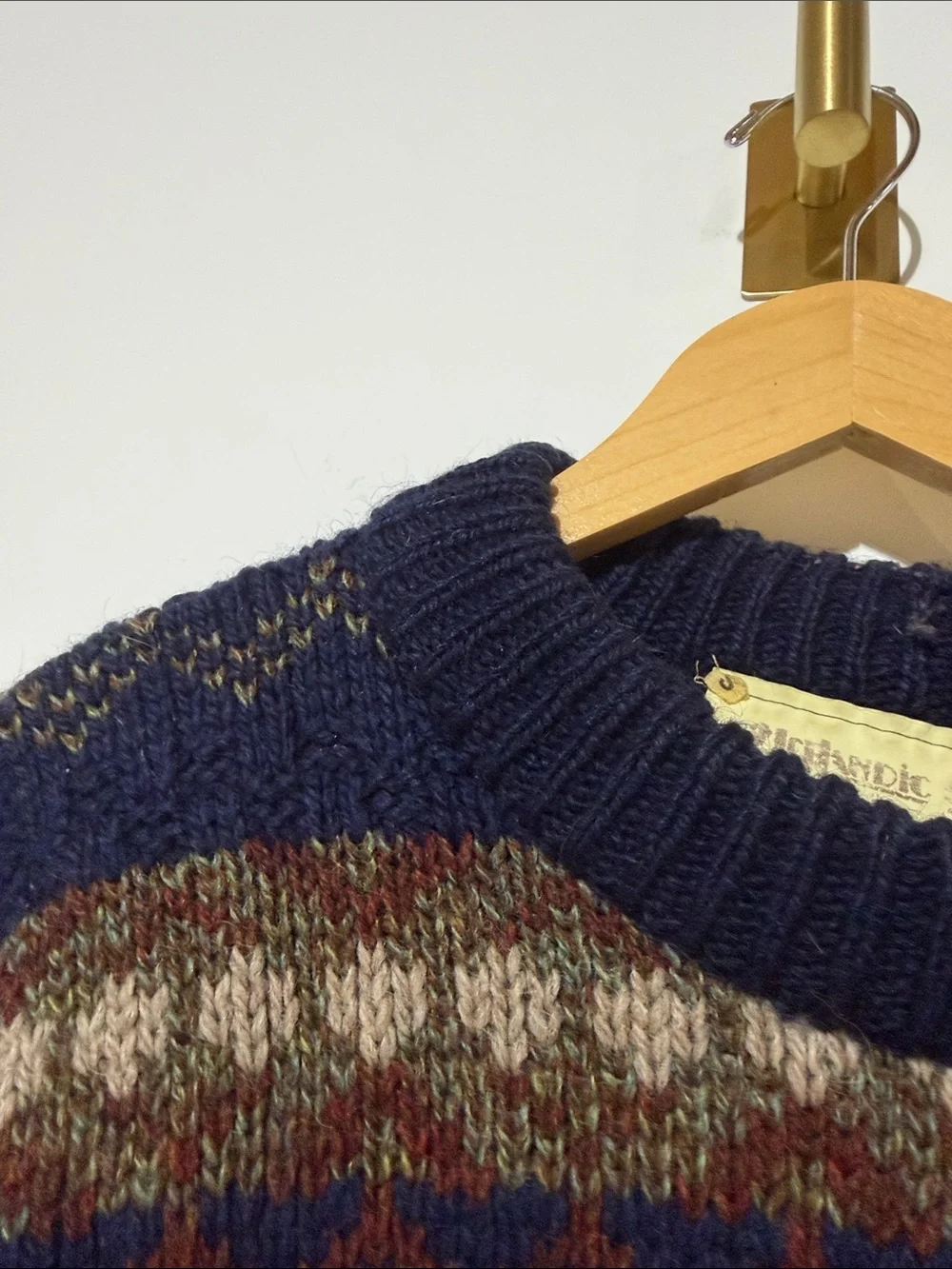 Vintage Icelandic Men's Navy Fair Isle Knit Sweater - Classic Winter Pullover